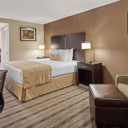 Best Western Pasadena Royale Inn & Suites Экстерьер фото