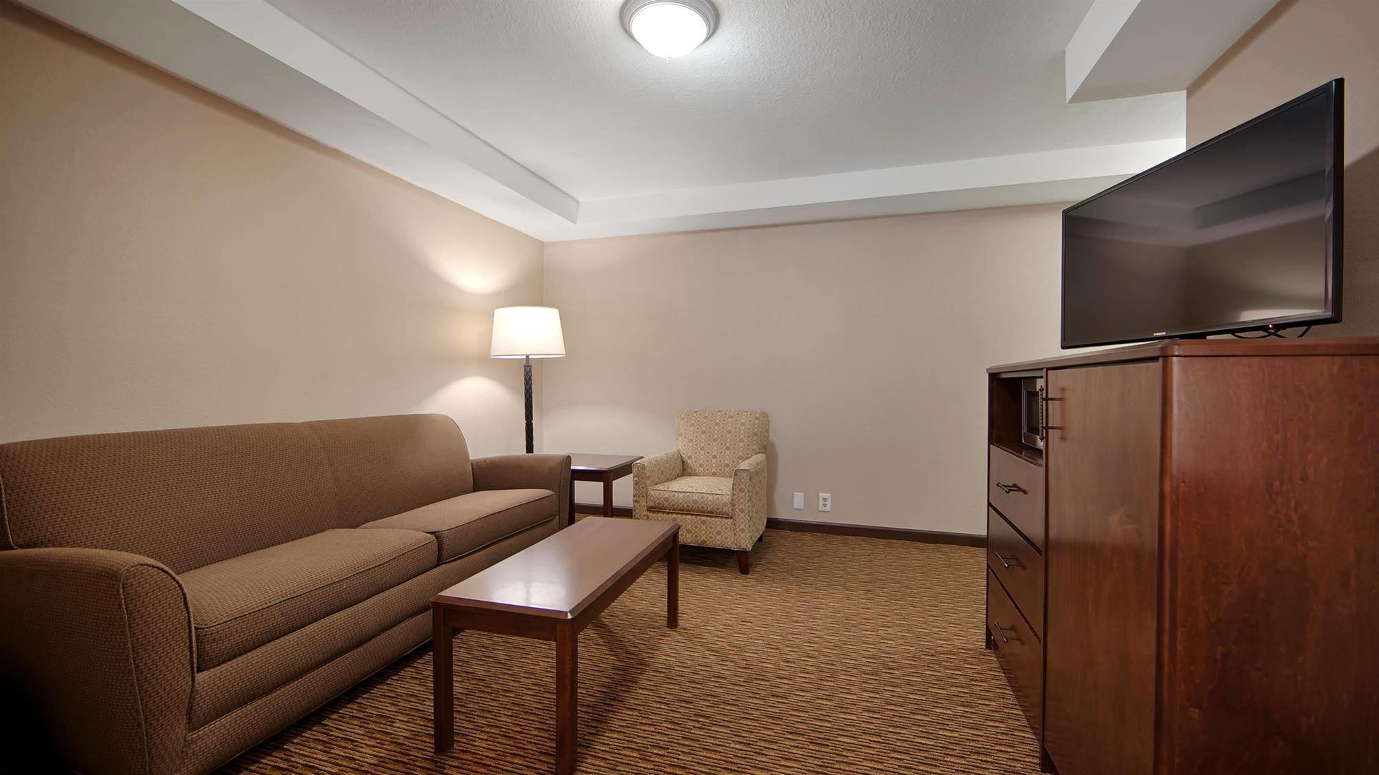 Best Western Pasadena Royale Inn & Suites Номер фото